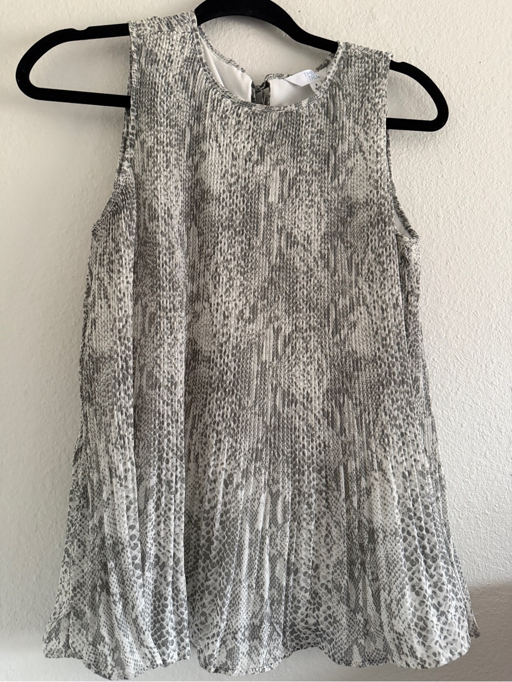 TIME And TRU Gray/Snake Pleated Tank Top Women’s S Professional Office